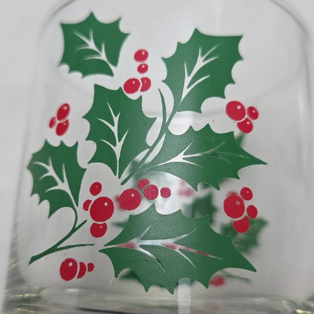 Indiana Holly Christmas Tumbler Glasses - Picture 7 of 11